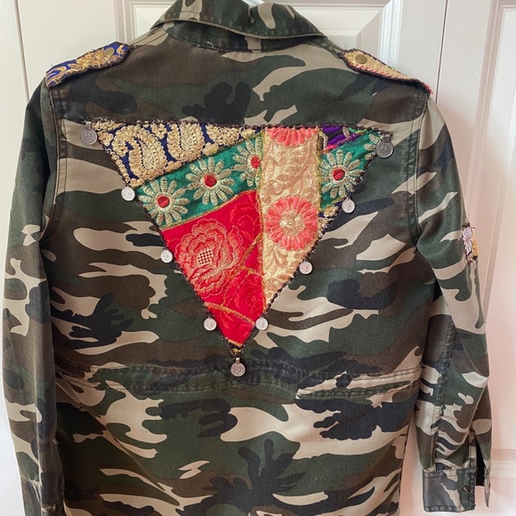 Medium Unique Camo Jacket - Picture 2 of 2